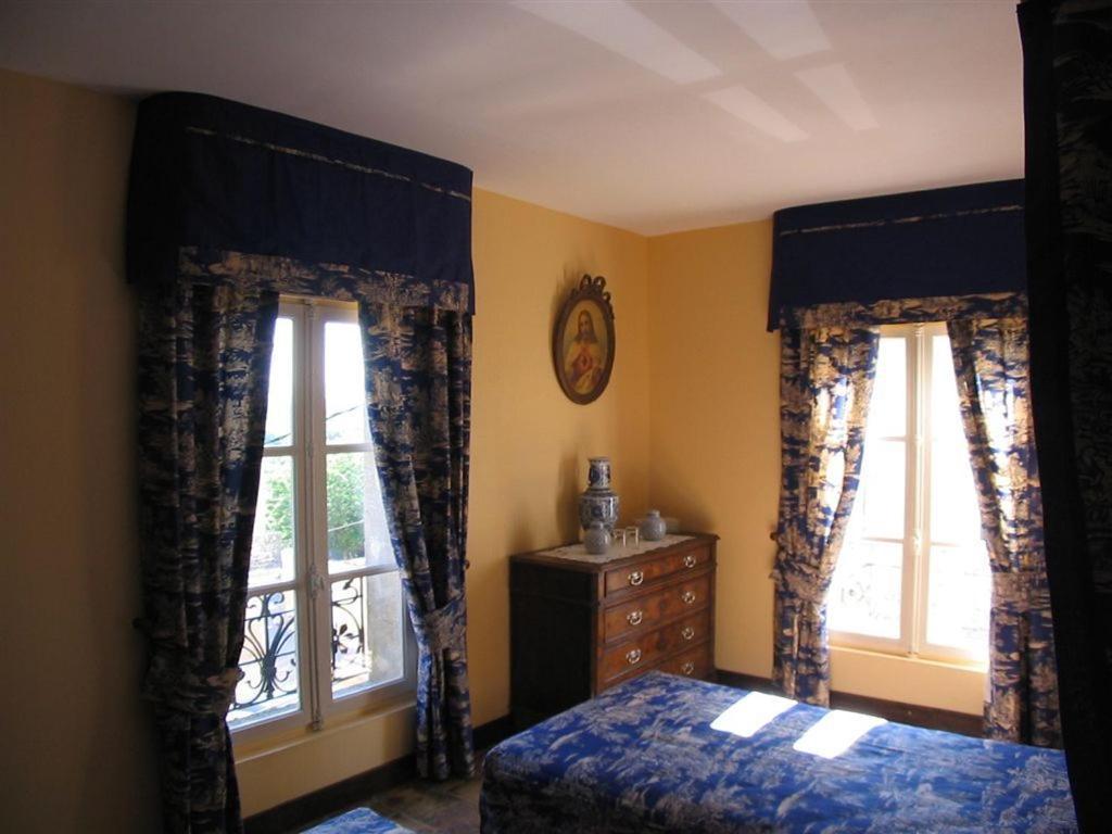 Bize De La Tour Bed & Breakfast Saint-Bonnet-du-Gard Room photo
