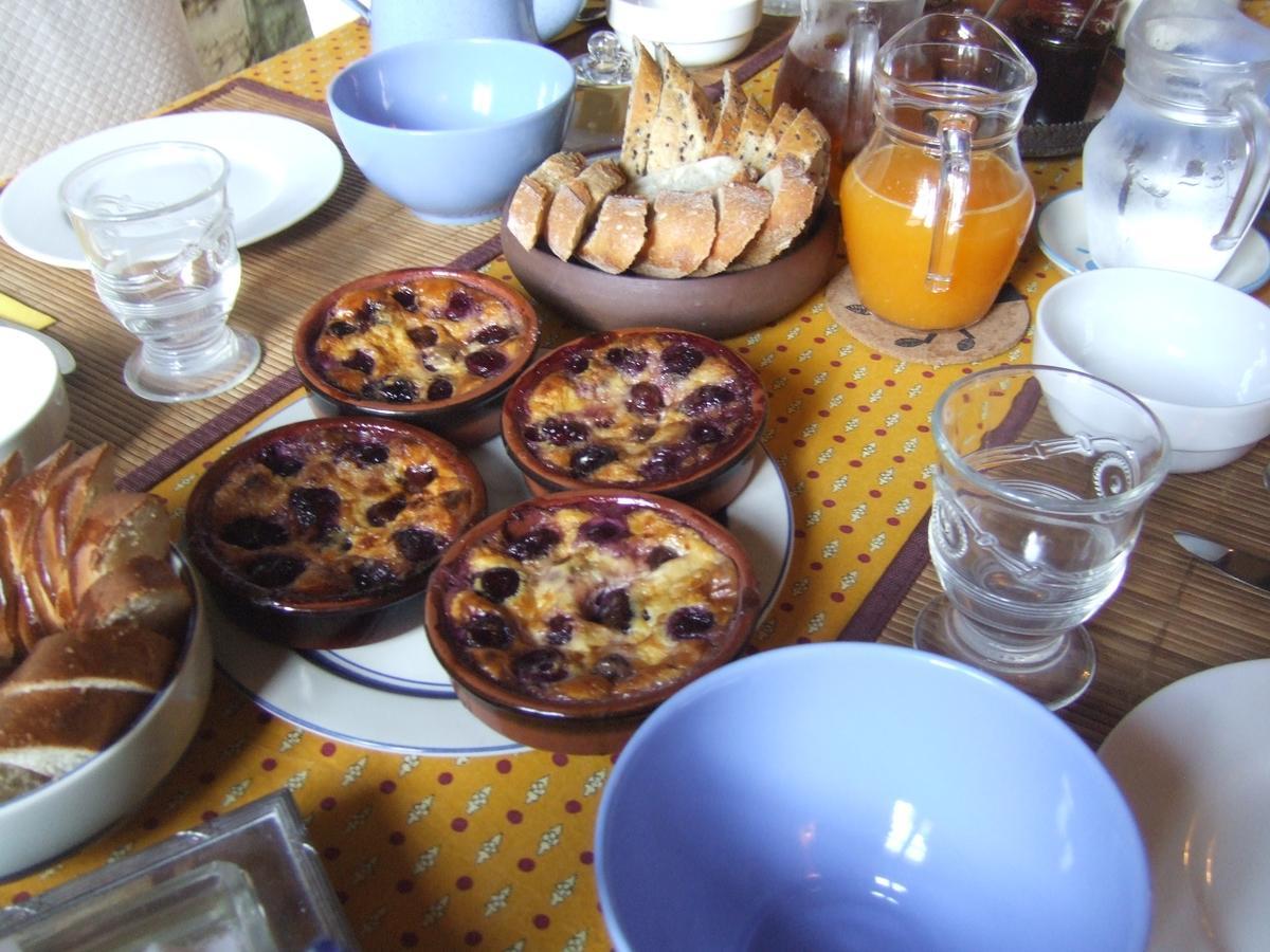 Bize De La Tour Bed & Breakfast Saint-Bonnet-du-Gard Exterior photo